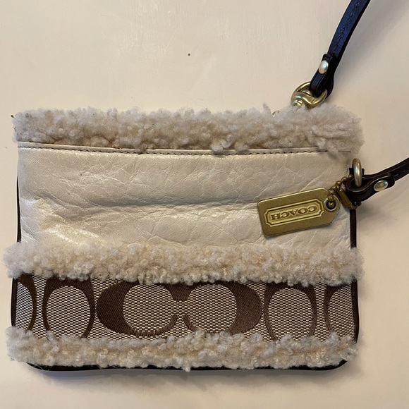 Coach Wrislet - Picture 2 of 3